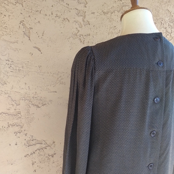 Vintage - Albert Nipon Brown and Black Chevron Silk Tunic & Skirt Set - Picture 10 of 15